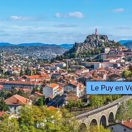 فيلة Pres De St Etienne Et Du Parc Naturel Regional Du Pilat