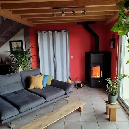 Pres De St Etienne Et Du Parc Naturel Regional Du Pilat Willa Saint-Just-Malmont