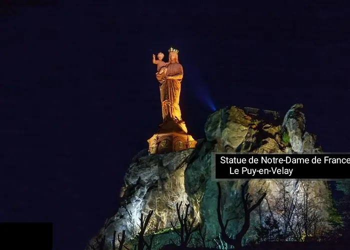 Pres De St Etienne Et Du Parc Naturel Regional Du Pilat