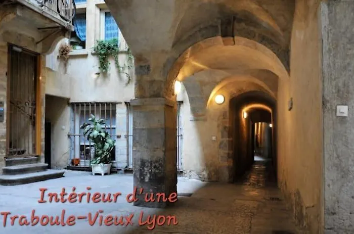 Pres De St Etienne Et Du Parc Naturel Regional Du Pilat